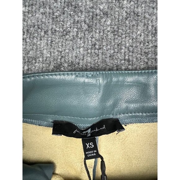 7 For All Mankind Pants Women's XS Blue Faux Leather Cargo Drawstring Ankle - Picture 2 of 9